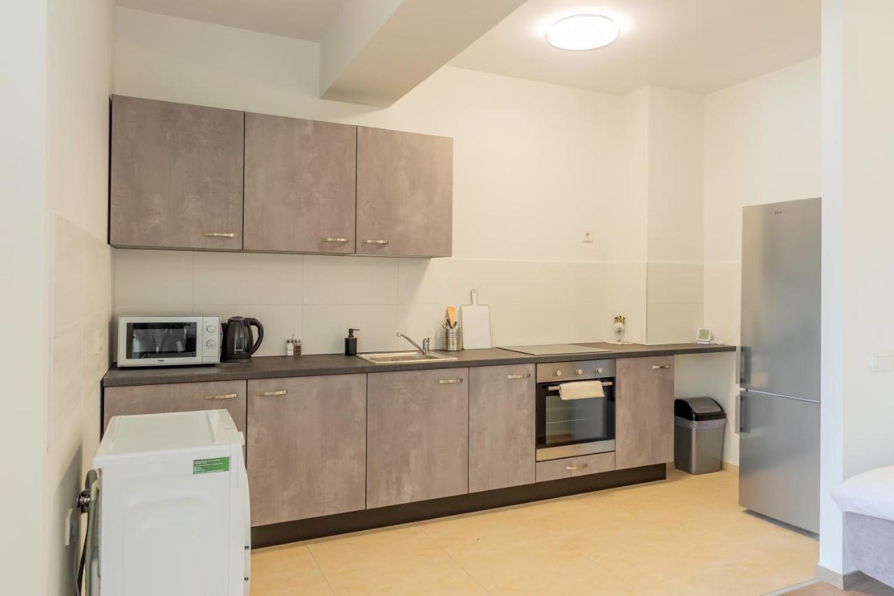 Atlas Unirii: Upscale Flats In The Heart Of Bucharest! Exterior photo