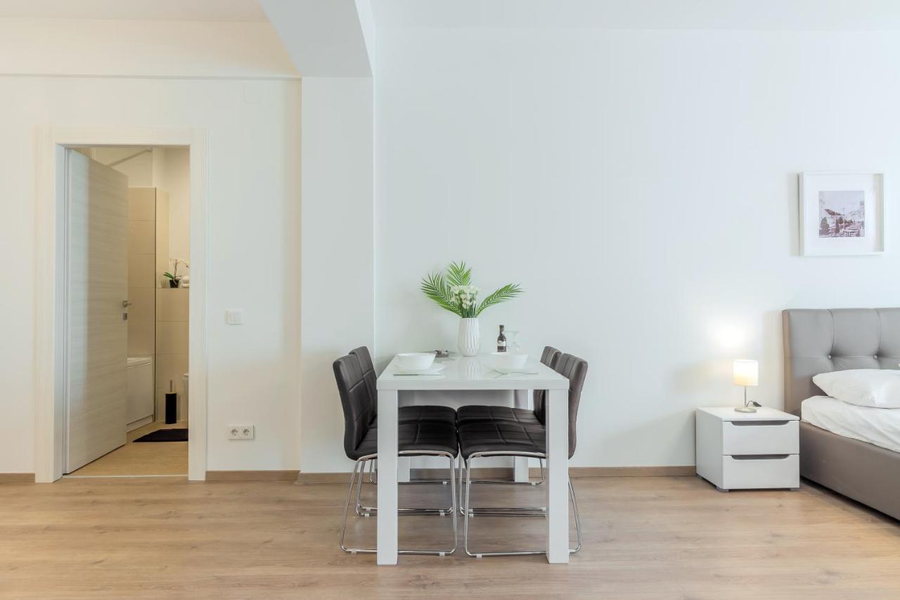 Atlas Unirii: Upscale Flats In The Heart Of Bucharest! Exterior photo
